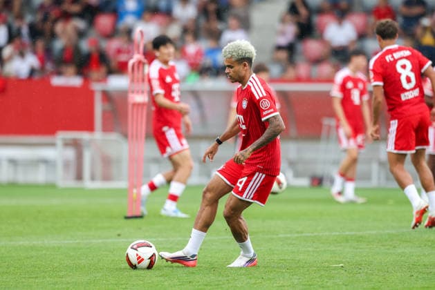 Luis Diaz (FC Bayern Muenchen, 14) mit Ball, GER, Allianz FC Bayern Muenchen Team Day, Fussball, Saison 2026 2027, 17.08.2026, GER, Allianz FC Bayern Muenchen Team Day, Fussball, Saison 2026 2027, 17.08.2026 Muenchen *** Luis Diaz, FC Bayern Munich, No. 14 with the ball, GER, Allianz FC Bayern Munich Team Day, soccer, 2026–2027 season, August 17, 2026, GER, Allianz FC Bayern Munich Team Day, soccer, 2026–2027 season, August 17, 2026, Munich Copyright: xEibner-Pressefoto JennixMaulx EP_JML