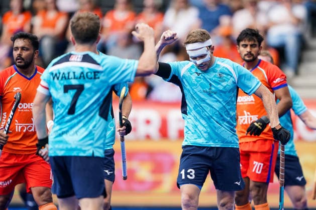 2026-08-17 India v England - FIH Hockey World Cup AMSTELVEEN, NETHERLANDS - AUGUST 17: Zachary Wallace of England, Sam Ward of England during the FIH Hockey World Cup match between India and England at Wagener Stadion on August 17, 2026 in Amstelveen, Netherlands. Amstelveen Wagener Stadion Netherlands Content not available for redistribution in The Netherlands directly or indirectly through any third parties. Copyright: xAndrexWeeningx