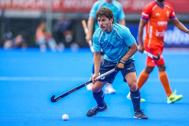 2026-08-17 India v England - FIH Hockey World Cup AMSTELVEEN, NETHERLANDS - AUGUST 17: James Gall of England during the FIH Hockey World Cup match between India and England at Wagener Stadion on August 17, 2026 in Amstelveen, Netherlands. Amstelveen Wagener Stadion Netherlands Content not available for redistribution in The Netherlands directly or indirectly through any third parties. Copyright: xAndrexWeeningx