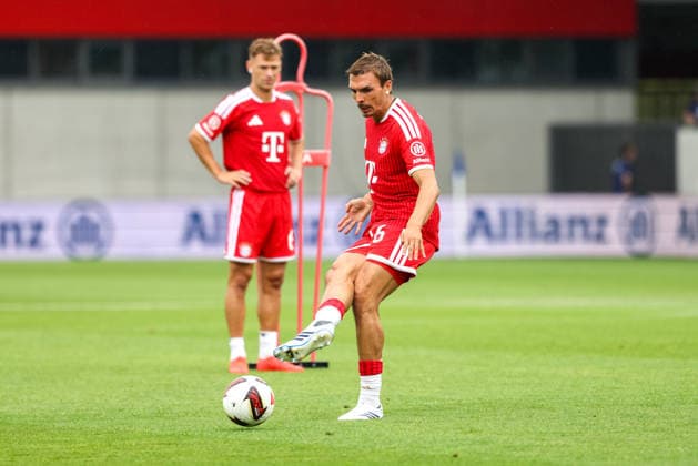Joao Palhinha (FC Bayern Muenchen, 16) mit Ball mit Joshua Kimmich (FC Bayern Muenchen, 06), GER, Allianz FC Bayern Muenchen Team Day, Fussball, Saison 2026 2027, 17.08.2026, GER, Allianz FC Bayern Muenchen Team Day, Fussball, Saison 2026 2027, 17.08.2026 Muenchen *** Joao Palhinha, FC Bayern Munich, 16, with the ball alongside Joshua Kimmich, FC Bayern Munich, 06, GER, Allianz FC Bayern Munich Team Day, soccer, 2026–2027 season, August 17, 2026, GER, Allianz FC Bayern Munich Team Day, soccer, 2026–2027 season, August 17, 2026, Munich Copyright: xEibner-Pressefoto JennixMaulx EP_JML