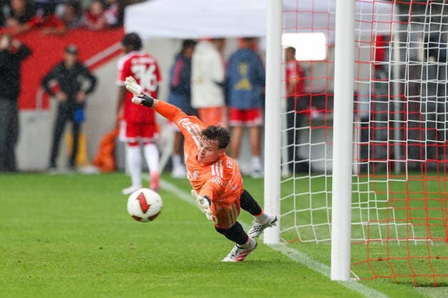 Jonas Urbig (FC Bayern Muenchen, 40), GER, Allianz FC Bayern Muenchen Team Day, Fussball, Saison 2026 2027, 17.08.2026, GER, Allianz FC Bayern Muenchen Team Day, Fussball, Saison 2026 2027, 17.08.2026 Muenchen *** Jonas Urbig, FC Bayern Munich, 40, GER, Allianz FC Bayern Munich Team Day, Soccer, 2026–2027 Season, August 17, 2026, GER, Allianz FC Bayern Munich Team Day, Soccer, 2026–2027 Season, August 17, 2026, Munich Copyright: xEibner-Pressefoto JennixMaulx EP_JML