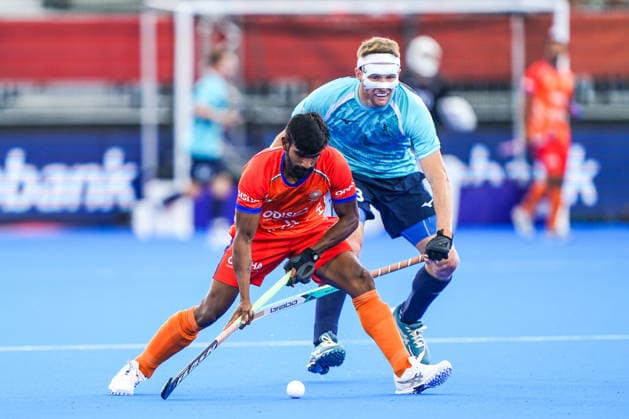 2026-08-17 India v England - FIH Hockey World Cup AMSTELVEEN, NETHERLANDS - AUGUST 17: Sumit of India, Sam Ward of England during the FIH Hockey World Cup match between India and England at Wagener Stadion on August 17, 2026 in Amstelveen, Netherlands. Amstelveen Wagener Stadion Netherlands Content not available for redistribution in The Netherlands directly or indirectly through any third parties. Copyright: xAndrexWeeningx