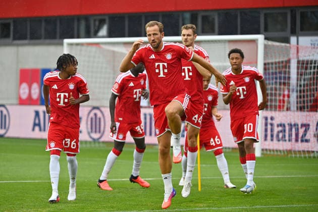v.li:Wisdom MIKE (Bayern Muenchen),Harry KANE (Bayern Muenchen),Josip STANISIC (Bayern Muenchen), Cassiano KIALA.Aktion, Oeffentliches Training FC Bayern Muenchen und Family Day am 17.08.2026 auf dem FC Bayern Campus in Muenchen. Fussball 1. Bundesliga,Saison 2026 2027. *** From left: Wisdom MIKE, Bayern Munich; Harry KANE, Bayern Munich; Josip STANISIC, Bayern Munich; Cassiano KIALA in action, FC Bayern Munich Open Training and Family Day on August 17, 2026, at the FC Bayern Campus in Munich; Soccer, Bundesliga 1, 2026–2027 Season