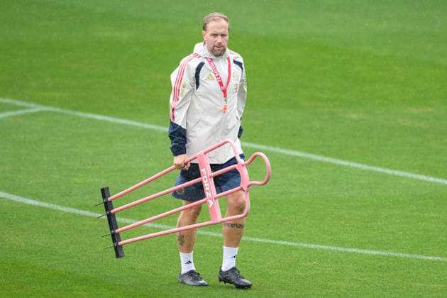 Fußball, Allianz FC Bayern Team Day, 20260817, FC Bayern München. Im Bild Co-Trainer Bayern Aaron DANKS. München FC Bayern Campus Bayern Deutschland *** Soccer, Allianz FC Bayern Team Day, 20260817, FC Bayern Munich. Pictured: Bayern assistant coach Aaron DANKS, Munich, FC Bayern Campus, Bayern, Germany Copyright: Passion2Press MarkusxFischerx
