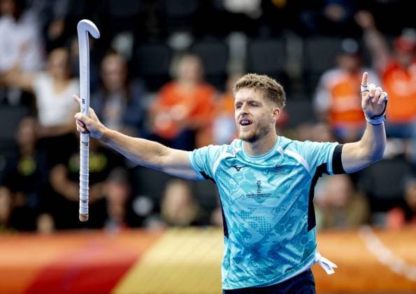 AMSTELVEEN - Nicholas Bandurak of England celebrates the 0-1 for England during the group stage match at the Hockey World Cup between India and England at the Wagener Stadium. KOEN VAN WEEL ANP xVIxANPxSportx xxANPxIVx 565698988 originalFilename: 565698988.jpg