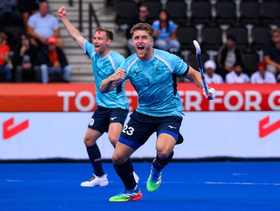 Hockey World Cup Day Three Nicholas Bandurak of England celebrates his second goal and the team™s fourth against India in the Pool D match which guarantees progression to the next phase in the 2026 FIH Hockey World Cup at Wagener Stadium, Amstelveen 17 08 2026 UK Newspapers OUT Copyright: xGraemexWilcocksonx FIL-23792-0050