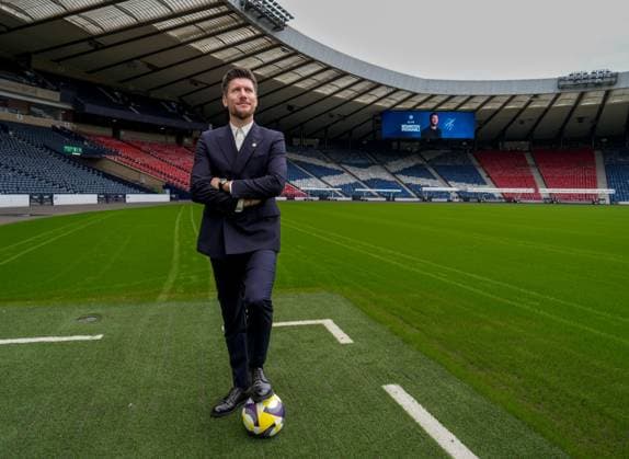 New Scotland Men s Team Head Coach Sebastien Pocognoli photographed at pitchside at Hampden Park. New Scotland Manager Sebastien Pocognoli press conference, PK, Pressekonferenz Football, Barclays Hampden Stadium, Glasgow, Scotland, UK - 17 Aug 2026Glasgow Barclays Hampden Scotland United Kingdom  Copyright: xStuartxWallace Shutterstockx 17103705h