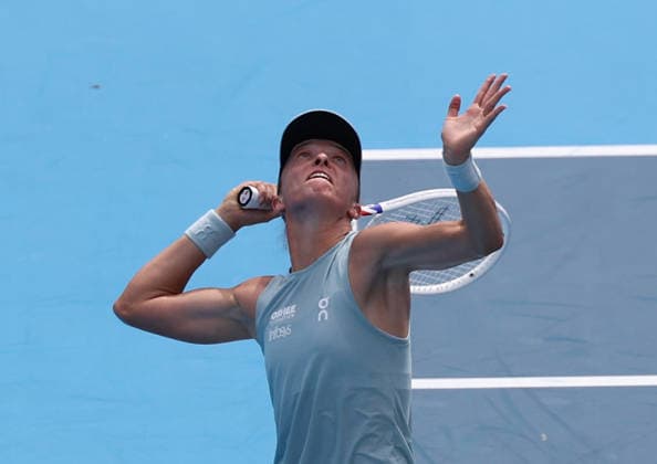 August 17, 2026, Mason, Ohio, USA: IGA SWIATEK of Poland during the match against M. Sakkari of Greece in the third round of tennis tournament WTA, Tennis Damen 1000 Cincinnati Open in Mason, USA. Mason USA - ZUMAc278 20260817_zsp_c278_009 Copyright: xMarcinxCholewinskix