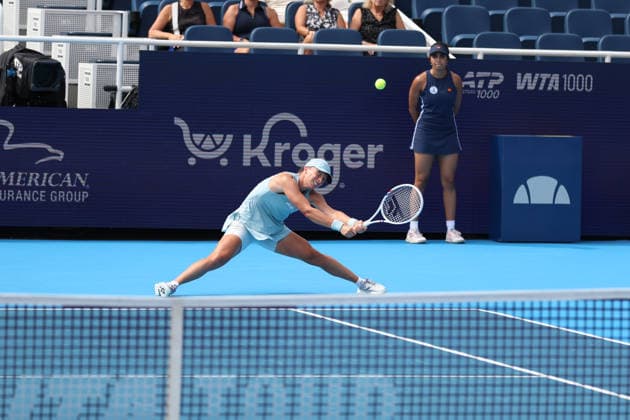 MASON, OHIO - AUGUST 17: Iga Swiatek of Poland in action during day seven of the Cincinnati Open at the Lindner Family Tennis Center on August 17, 2026 in Mason, Ohio.  Copyright: xShainaxBenhiyoun SPPx Sportspressphoto_SPR210223
