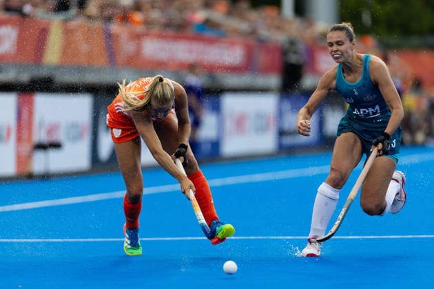Netherlands v Australia - FIH Hockey World Cup AMSTELVEEN, NETHERLANDS - AUGUST 17: Luna Fokke of Netherlands and Morgan Mathison of Australia during the FIH Hockey World Cup match between Netherlands and Australia at Wagener Stadion on August 17, 2026 in Amstelveen, Netherlands. Amstelveen Wagener Stadion Netherlands Content not available for redistribution in The Netherlands directly or indirectly through any third parties. Copyright: xMarcelxvanxPlateringenx