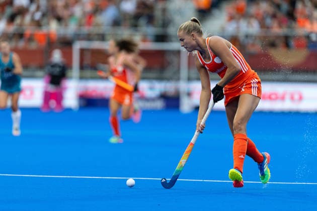 Netherlands v Australia - FIH Hockey World Cup AMSTELVEEN, NETHERLANDS - AUGUST 17: Luna Fokke of Netherlands during the FIH Hockey World Cup match between Netherlands and Australia at Wagener Stadion on August 17, 2026 in Amstelveen, Netherlands. Amstelveen Wagener Stadion Netherlands Content not available for redistribution in The Netherlands directly or indirectly through any third parties. Copyright: xMarcelxvanxPlateringenx