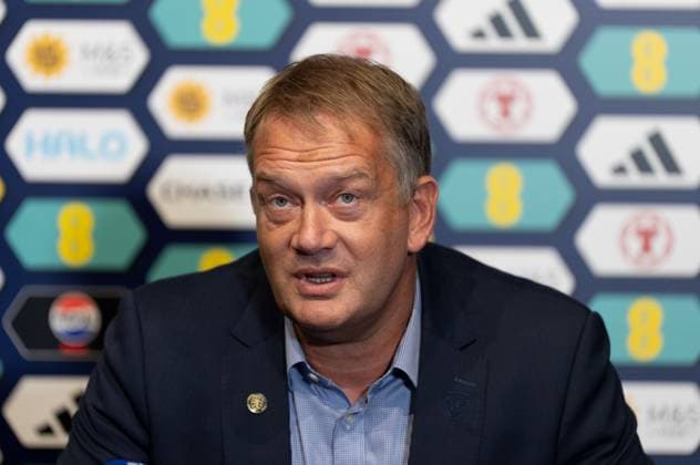 SFA Chief Executive Ian Maxwell. New Scotland Manager Sebastien Pocognoli press conference, PK, Pressekonferenz Football, Barclays Hampden Stadium, Glasgow, Scotland, UK - 17 Aug 2026Glasgow Barclays Hampden Scotland United Kingdom  Copyright: xStuartxWallace Shutterstockx 17103705ar