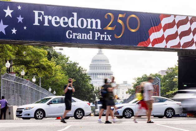 Preparations for Freedom 250 Grand Prix in Washington A walkway above Pennsylvania Avenue displays a banner for the upcoming Freedom 250 Grand Prix in Washington DC, USA, 17 August 2026. The race, the first IndyCar, Indy Car, IRL, USA event to take place near the National Mall, is scheduled for 22-23 August. WASHINGTON DC USA  Copyright: xJIMxLOxSCALZOx