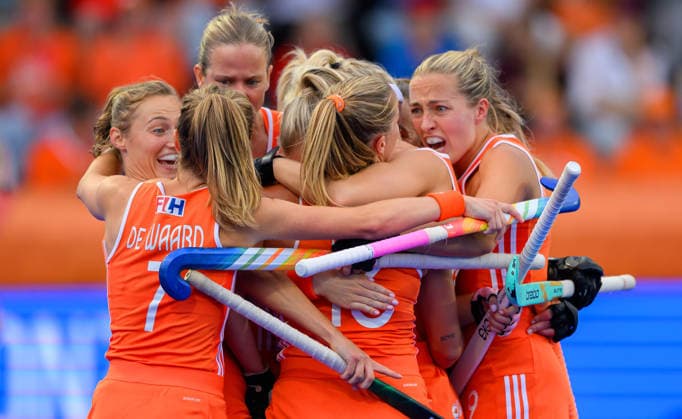 Hockey World Cup Day Three Joosje Burg is mobbed by team mates after scoring her second goal to secure victory against Australia in the Pool A clash at the 2026 FIH Hockey World Cup at Wagener Stadium, Amstelveen 17 08 2026 UK Newspapers OUT Copyright: xGraemexWilcocksonx FIL-23792-0064