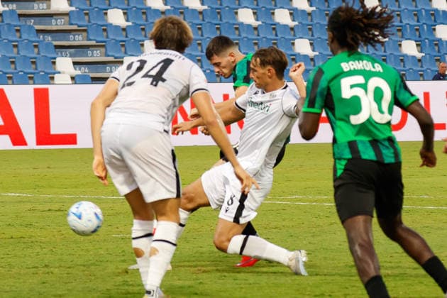 IPA87581032 - Luca Lipani (Sassuolo) scores the goal that makes it 3-0 during the 2026 2027 Frecciarossa Italian Cup soccer match between Sassuolo and Cesena at the Mapei Stadium in Reggio Emilia, Italy on August 17, 2026, during the US Sassuolo vs. Cesena FC Coppa Italia match in Reggio Emilia, Italy, on August 17, 2026  Copyright: xLucaxDiliberto IPAxSportx xx 87581032