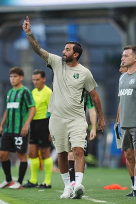 SassuoloÕs head coach Roberto Aquilani shouts instructions to his players during the Round of 32 of Frecciarossa Italian Cup 2026 2027 match between Sassuolo and Cesena at Mapei Stadium Cittˆ del Tricolore - Soccer - Reggio Emilia, Italy - Monday August 17, 2026  Copyright: xMassimoxPaolone LaPressex