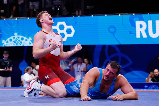 U20 World Championships 130kg GR - Ali Iliasov (RUS) df. Koppany Simon Laszlo (HUN) *** U20 World Championships, 130 kg Greco-Roman: Ali Iliasov (RUS) defeated Simon Laszlo Koppany (HUN) Copyright: xKostadinxAndonovx