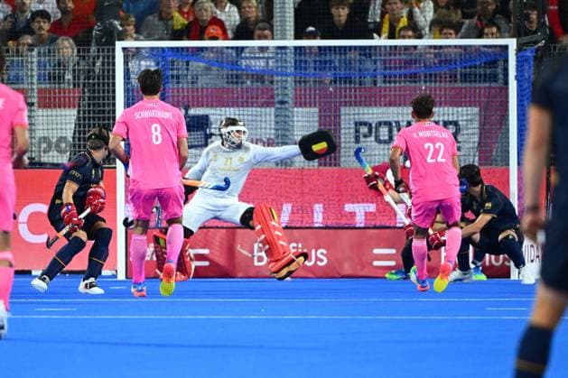 Germany v Belgium - FIH Hockey World Cup 2026 WAVRE, BELGIUM - AUGUST 17 : Germany scores the opening goal during the FIH Hockey World Cup 2026 M12 first phase group pool B match between Germany and Belgium on August 17, 2026 in Wavre, Belgium, 17 08 2026 Wavre Belgium  Copyright: xVincentxKalutx