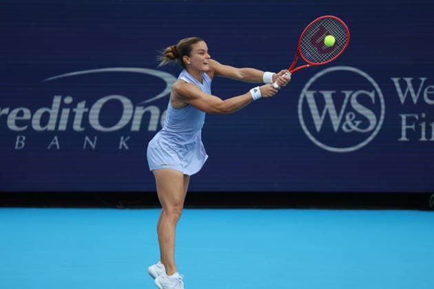 August 17, 2026, Mason, Oh, USA: Cincinnati Open Tennis 2026 - Maria Sakkari hits a ball against Iga Swiatek. 2026 08 17. ZUMAPress Mason USA - ZUMAn24_ 20260817_zaf_n24_137 Copyright: xWallyxNellx
