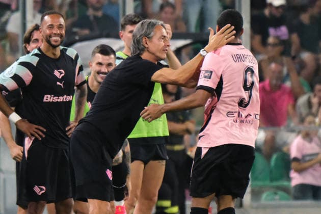 IPA87582599 - Palermo, Italy, August 17, 2026. Renzo Barbera Stadium, Palermo vs. Lecce, a match in the 32nd round of the 2026–2027 Italian Cup. In the photo: Dominic Vavassori (Palermo FC) celebrating after scoring a goal and Filippo Inzaghi (Palermo FC coach)  Copyright: xFedericoxSerra IPAxSportx xx 87582599