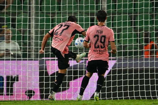 IPA87583029 - Niccolo Pierozzi (Palermo F.C.) makes a save during the Round of 32 of the Italian Cup between Palermo F.C. and U.S. Lecce on August 17, 2026, at the Renzo Barbera Stadium in Palermo, Italy  Copyright: xVincenzoxOrlando IPAxSportx xx 87583029