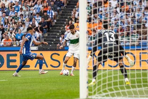 ESP: LaLiga Hypermotion Deportivo La Coruna - Elche CF Fer Nino of Elche during LaLiga Hypermotion between Deportivo LA Coruna - Elche CF played at Abanca-Riazor Stadium, La Coruna, Galicia on August 17, 2026 in Spain Spain *** ESP LaLiga Hypermotion Deportivo La Coruna Elche CF Fer Nino of Elche during the LaLiga Hypermotion match between Deportivo La Coruna and Elche CF played at Abanca Riazor Stadium, La Coruna, Galicia, on August 17, 2026, in Spain Copyright: xMosReyx xAgenciaxLOFx