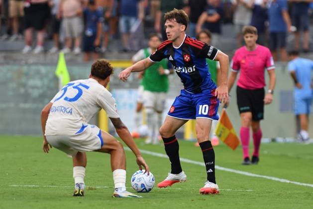 SOCCER - Coppa Italia - Pisa SC vs. Empoli FC Photo by IPA ABACAPRESS.COM87584256 - Matteo Tramoni (Pisa) was stopped by Matteo Egan (Empoli) during the Pisa SC vs. Empoli FC Coppa Italia soccer match in Pisa, Italy, on August 17, 2026 Pisa Italy  Copyright: xIPAxSport ABACAx