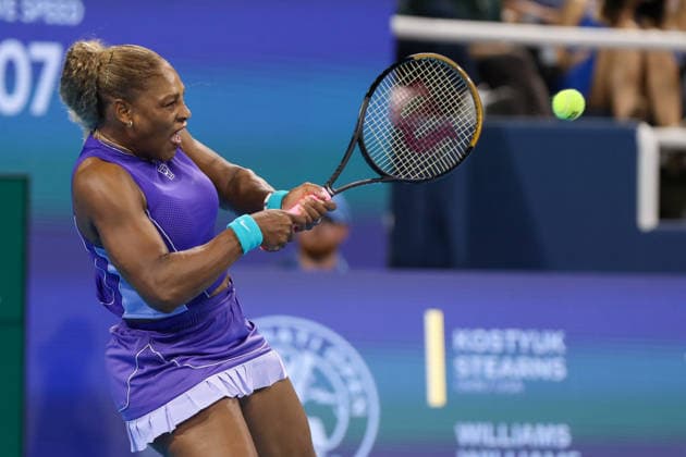 CINCINNATI, OH - AUGUST 17: Serena Williams of the United States hits a backhand during the Cincinnati Open at the Lindner Family Tennis Center on August 17, 2026 in Mason, Ohio. (Photo by Ian Johnson Icon Sportswire) TENNIS: AUG 17 Cincinnati Open EDITORIAL USE ONLY Icon260817010