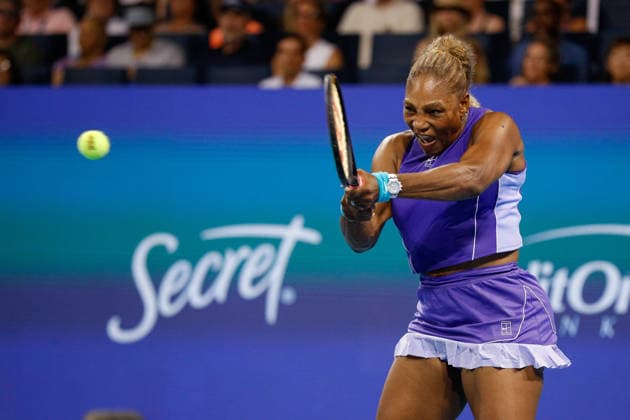 CINCINNATI, OH - AUGUST 17: Serena Williams of the United States hits a backhand during the Cincinnati Open at the Lindner Family Tennis Center on August 17, 2026 in Mason, Ohio. (Photo by Ian Johnson Icon Sportswire) TENNIS: AUG 17 Cincinnati Open EDITORIAL USE ONLY Icon260817036