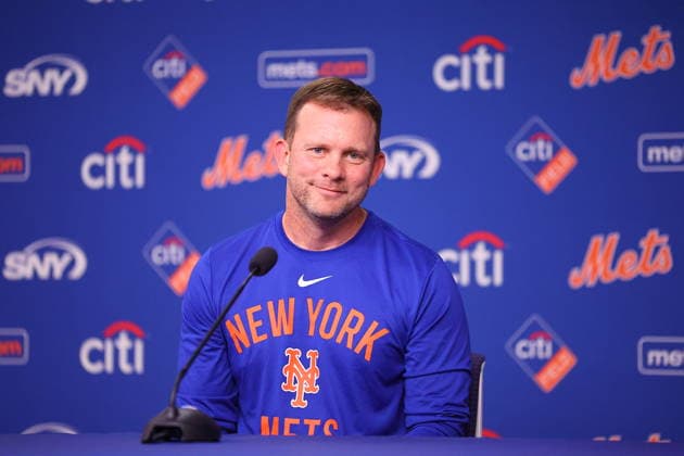 MLB, Baseball Herren, USA San Diego Padres Vs. New York Mets New York Mets interim manager Andy Green 70 speaks to the media during a press conference, PK, Pressekonferenz in the Shannon Forde Press Conference Room at Citi Field in Flushing, New York, on August 17, 2026. New York City New York United States  Copyright: xGordonxDonovanx originalFilename:donovan-mlbsandi260817_npGox.jpg