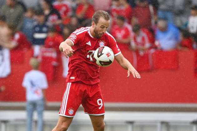 Harry KANE (Bayern Muenchen), Aktion,Einzelbild,angeschnittenes Einzelmotiv,Halbfigur,halbe Figur. Oeffentliches Training FC Bayern Muenchen und Family Day am 17.08.2026 auf dem FC Bayern Campus in Muenchen. Fussball 1. Bundesliga,Saison 2026 2027. *** Harry KANE Bayern Munich, Action, Single Frame, Cropped Single Subject, Half-Length Shot, Half-Figure. FC Bayern Munich Open Practice and Family Day on August 17, 2026, at the FC Bayern Campus in Munich. Soccer, Bundesliga 1,2026–2027 season