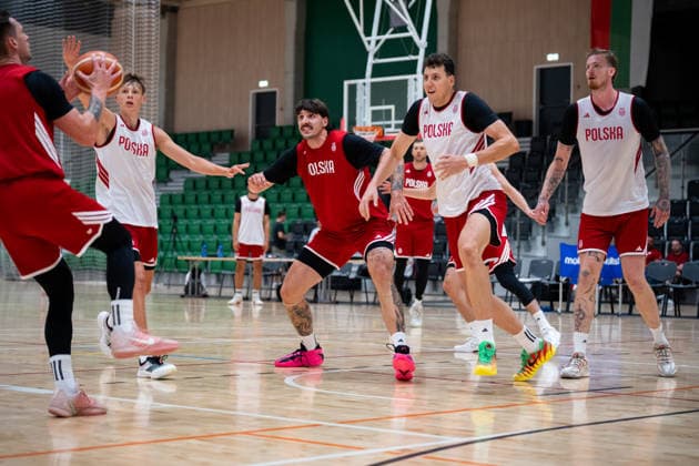 Poland National Basketball Team Training. Dominik Olejniczak and Szymon Zapala train with the Polish National Basketball Team in Krakow, Poland, on August 17, 2026, ahead of the FIBA Basketball World Cup 2027 European Qualifiers. Krakow Poland  Copyright: xMarcinxGolbax originalFilename:golba-polandna260817_npO20.jpg