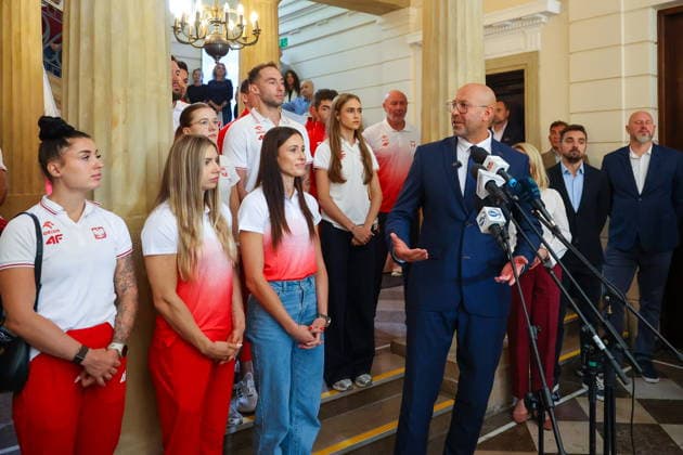 WARSZAWA 18.08.2026 SPOTKANIE MINISTRA SPORTU I TURYSTYKI Z MEDALISTAMI MISTRZOSTW EUROPY W LEKKOATLETYCE 2026 --- MINISTRY OF AND TOURISM AND POLISH MEDALISTS OF EUROPEAN ATHLETICS CHAMPIONSHIPS 2026 - PRESS CONFERNCE IN WARSAW MAGDALENA STEFANOWICZ KRISCINA CIMANOUSKA NATALIA BUKOWIECKA MARCIN KRUKOWESKI ANASTAZJA KUS JAKUB RUTNICKI FOT. ANNA KLEPACZKO FOTOPYK NEWSPIX.PL --- newspix.pl POLAND OUT! 