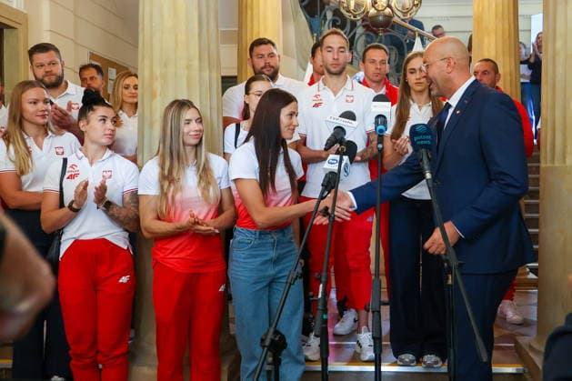 WARSZAWA 18.08.2026 SPOTKANIE MINISTRA SPORTU I TURYSTYKI Z MEDALISTAMI MISTRZOSTW EUROPY W LEKKOATLETYCE 2026 --- MINISTRY OF AND TOURISM AND POLISH MEDALISTS OF EUROPEAN ATHLETICS CHAMPIONSHIPS 2026 - PRESS CONFERNCE IN WARSAW MAGDALENA STEFANOWICZ KRISCINA CIMANOUSKA NATALIA BUKOEIWCKA KONRAD BUKOWIECKI MARCIN KRUKOWSKI JAKUB RUTNICKI FOT. ANNA KLEPACZKO FOTOPYK NEWSPIX.PL --- newspix.pl POLAND OUT! 