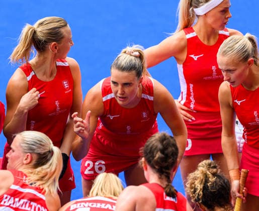 Hockey World Cup Day Four Lily Owsley motivates the team during quarter break in the Pool D match against China in the 2026 FIH Hockey World Cup at Wagener Stadium, Amstelveen 18 08 2026 UK Newspapers OUT Copyright: xGraemexWilcocksonx FIL-23793-0026