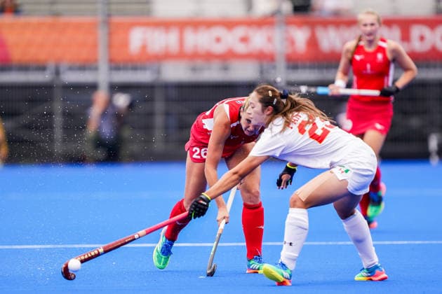 2026-08-18 England v China - FIH Hockey World Cup AMSTELVEEN, NETHERLANDS - AUGUST 18: Lily Owsley of England, Yunxia Fan of China during the FIH Hockey World Cup match between England and China at Wagener Stadion on August 18, 2026 in Amstelveen, Netherlands. Amstelveen Wagener Stadion Netherlands Content not available for redistribution in The Netherlands directly or indirectly through any third parties. Copyright: xAndrexWeeningx