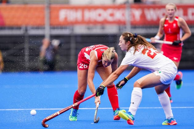 2026-08-18 England v China - FIH Hockey World Cup AMSTELVEEN, NETHERLANDS - AUGUST 18: Lily Owsley of England, Yunxia Fan of China during the FIH Hockey World Cup match between England and China at Wagener Stadion on August 18, 2026 in Amstelveen, Netherlands. Amstelveen Wagener Stadion Netherlands Content not available for redistribution in The Netherlands directly or indirectly through any third parties. Copyright: xAndrexWeeningx