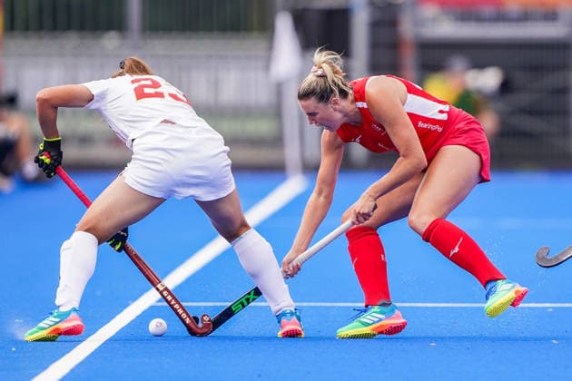 2026-08-18 England v China - FIH Hockey World Cup AMSTELVEEN, NETHERLANDS - AUGUST 18: Yunxia Fan of China, Lily Owsley of England during the FIH Hockey World Cup match between England and China at Wagener Stadion on August 18, 2026 in Amstelveen, Netherlands. Amstelveen Wagener Stadion Netherlands Content not available for redistribution in The Netherlands directly or indirectly through any third parties. Copyright: xAndrexWeeningx