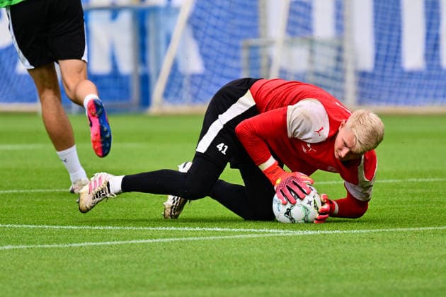 18.08.2026, Fußball, Herren, 2.BL, Saison 2026 2027, Training Holstein Kiel Torwart Lio Rothenhagen Kiel, Projensdorf Projensdorf, Trainigsplatz Schleswig-Holstein Deutschland *** August 18, 2026, Soccer, Men s, 2nd Division, 2026–2027 Season, Holstein Kiel goalkeeper Lio Rothenhagen training in Kiel, Projensdorf, Projensdorf, Training Ground, Schleswig-Holstein, Germany