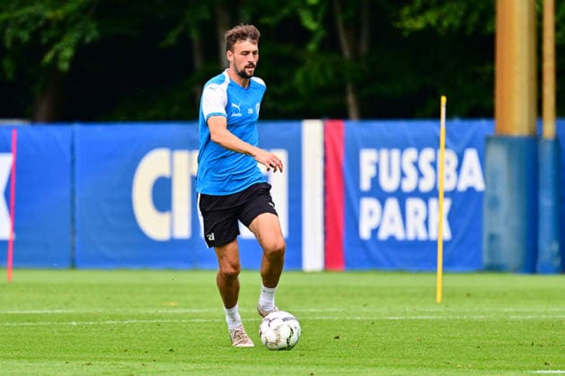 18.08.2026, Fußball, Herren, 2.BL, Saison 2026 2027, Training Holstein Kiel Jonas Meffert Kiel, Projensdorf Projensdorf, Trainigsplatz Schleswig-Holstein Deutschland *** August 18, 2026, Soccer, Men s, 2nd Division, 2026–2027 Season, Holstein Kiel Training, Jonas Meffert, Kiel, Projensdorf, Projensdorf, Training Field, Schleswig-Holstein, Germany