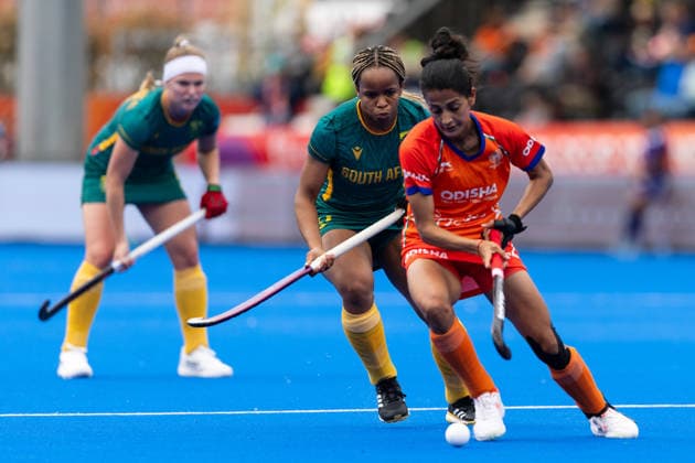 India v South Africa - FIH Hockey World Cup AMSTELVEEN, NETHERLANDS - AUGUST 18: Baljeet Kaur of India and Ongeziwe Mali of South Africa during the FIH Hockey World Cup match between India and South Africa at Wagener Stadion on August 18, 2026 in Amstelveen, Netherlands. Amstelveen Wagener Stadion Netherlands Content not available for redistribution in The Netherlands directly or indirectly through any third parties. Copyright: xMarcelxvanxPlateringenx