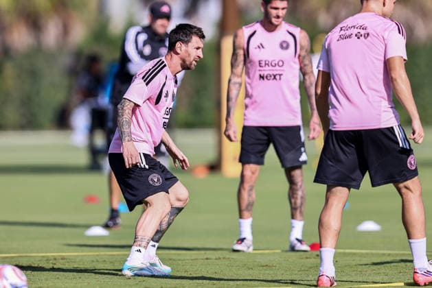 FORT LAUDERDALE, FL - AUGUST 18: Lionel Messi (10) of Inter Miami CF attends an Inter Miami Training Session at Florida Blue Training Center on August 18, 2026 in Fort Lauderdale, Florida. (Photo by Chris Arjoon Icon Sportswire) SOCCER: AUG 18 Inter Miami CF Training EDITORIAL USE ONLY Icon2608180000027