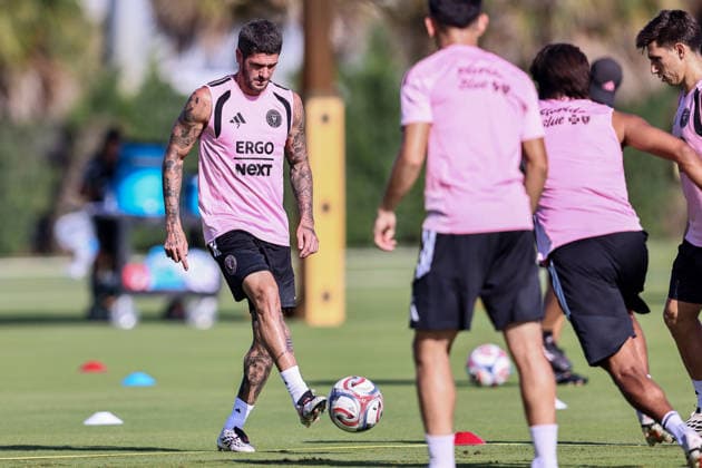 FORT LAUDERDALE, FL - AUGUST 18: Rodrigo de Paul (7) of Inter Miami CF attends an Inter Miami Training Session at Florida Blue Training Center on August 18, 2026 in Fort Lauderdale, Florida. (Photo by Chris Arjoon Icon Sportswire) SOCCER: AUG 18 Inter Miami CF Training EDITORIAL USE ONLY Icon2608180000029