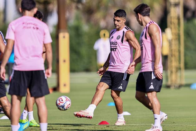 FORT LAUDERDALE, FL - AUGUST 18: Luis Suarez (9) of Inter Miami CF is seen at an Inter Miami Training Session at Florida Blue Training Center on August 18, 2026 in Fort Lauderdale, Florida. (Photo by Chris Arjoon Icon Sportswire) SOCCER: AUG 18 Inter Miami CF Training EDITORIAL USE ONLY Icon2608180000040