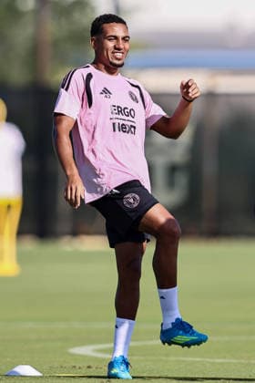 FORT LAUDERDALE, FL - AUGUST 18: Yannick Bright (42) of Inter Miami CF is seen at an Inter Miami Training Session at Florida Blue Training Center on August 18, 2026 in Fort Lauderdale, Florida. (Photo by Chris Arjoon Icon Sportswire) SOCCER: AUG 18 Inter Miami CF Training EDITORIAL USE ONLY Icon2608180000044