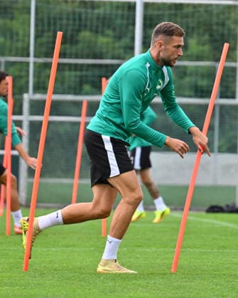18.08.2026 - Fussball - 2. Bundesliga - Saison 2026 2027 - SpVgg Greuther Fürth Fuerth ( Kleeblatt ) - Training - - xwoxzix - Dennis Srbeny (7, SpVgg Greuther Fürth ) *** August 18, 2026 Soccer 2. Bundesliga 2026–2027 Season SpVgg Greuther Fürth (Füroth Kleeblatt) Practice xwoxzix Dennis Srbeny 7, SpVgg Greuther Fürth