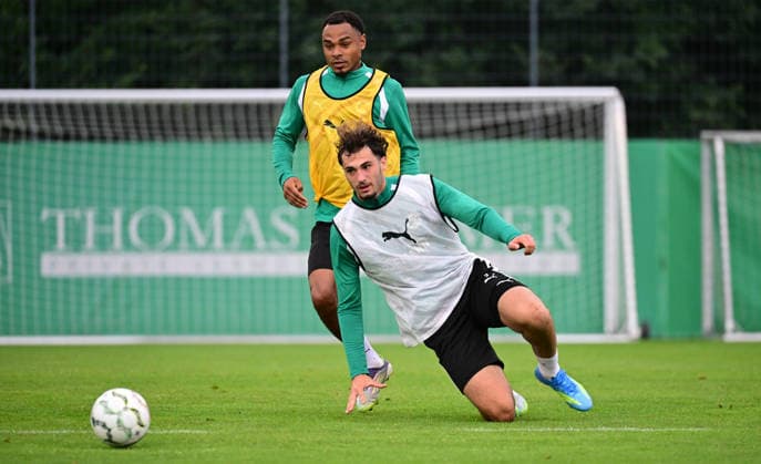 18.08.2026 - Fussball - 2. Bundesliga - Saison 2026 2027 - SpVgg Greuther Fürth Fuerth ( Kleeblatt ) - Training - - xwoxzix - Sacha Banse Bansé (6, SpVgg Greuther Fürth ) Maxim Dal (5, SpVgg Greuther Fürth ) *** August 18, 2026 Soccer 2. Bundesliga 2026–2027 Season SpVgg Greuther Fürth Fürth Kleeblatt Training xwoxzix Sacha Banse Bansé 6, SpVgg Greuther Fürth Maxim Dal 5, SpVgg Greuther Fürth