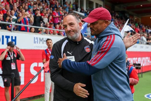 Cheftrainer Frank Schmidt (1FC Heidenheim 1846) und Chef-Trainer Vincent Kompany (FC Bayern Muenchen) begruessen sich herzlich vor dem Spiel, 1. FC Heidenheim 1846 vs. FC Bayern Muenchen, Fussball, Maenner, Bundesliga, Freundschaftsspiel, Friendly Match, Saison 2026 2027, 18.08.2026 DFB regulations prohibit any use of photographs as image sequences and or quasi-video Heidenheim Baden-Wuerttemberg Deutschland *** Head Coach Frank Schmidt of 1. FC Heidenheim 1846 and Head Coach Vincent Kompany of FC Bayern Munich warmly greet each other before the game, 1 FC Heidenheim 1846 vs. FC Bayern Munich, Soccer, Men’s, Bundesliga, Friendly Match, Season 2026–2027, August 18, 2026. DFB regulations prohibit any use of photographs as image sequences and or quasi-video. Heidenheim, Baden-Württemberg, Germany Copyright: xkolbert-press MartinxAgüerax