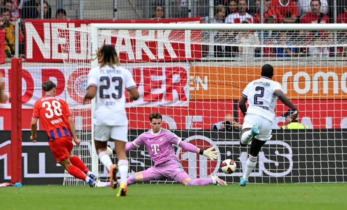 TOR zum 1:0 Yannik Wagner 1. FC Heidenheim 1846 FCH (38) Torschuss Aktion Torchance gegen Torwart Jonas Urbig FC Bayern Muenchen FCB (40) Dayot Upamecano FC Bayern Muenchen FCB (02) 1. FC Heidenheim 1846 FCH vs FC Bayern Muenchen FCB TESTSPIEL 18.08.2026 DFL REGULATIONS PROHIBIT ANY USE OF PHOTOGRAPHS AS IMAGE SEQUENCES AND OR QUASI-VIDEO 1. FC Heidenheim 1846 FCH vs FC Bayern Muenchen FCB TESTSPIEL *** GOAL: 1–0 Yannik Wagner 1 FC Heidenheim 1846 (FCH) 38 Shot on goal, scoring chance against goalkeeper Jonas Urbig FC Bayern Munich (FCB) 40 Dayot Upamecano FC Bayern Munich (FCB) 02 1 FC Heidenheim 1846 FCH vs. FC Bayern Munich FCB Friendly Match August 18, 2026 DFL regulations prohibit any use of photographs as image sequences and or quasi-video 1 FC Heidenheim 1846 FCH vs. FC Bayern Munich FCB FRIENDLY MATCH