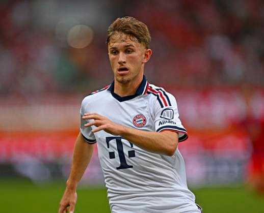 18.08.2026, Fussball Bundesliga 2026 2027, Testspiel, 1.FC Heidenheim - FC Bayern München, in der Voith-Arena Heidenheim, Tim Binder (Bayern München) spurtet *** August 18, 2026, 2026–2027 Bundesliga, Friendly Match, 1. FC Heidenheim vs. FC Bayern Munich, at the Voith Arena in Heidenheim; Tim Binder of FC Bayern Munich sprints